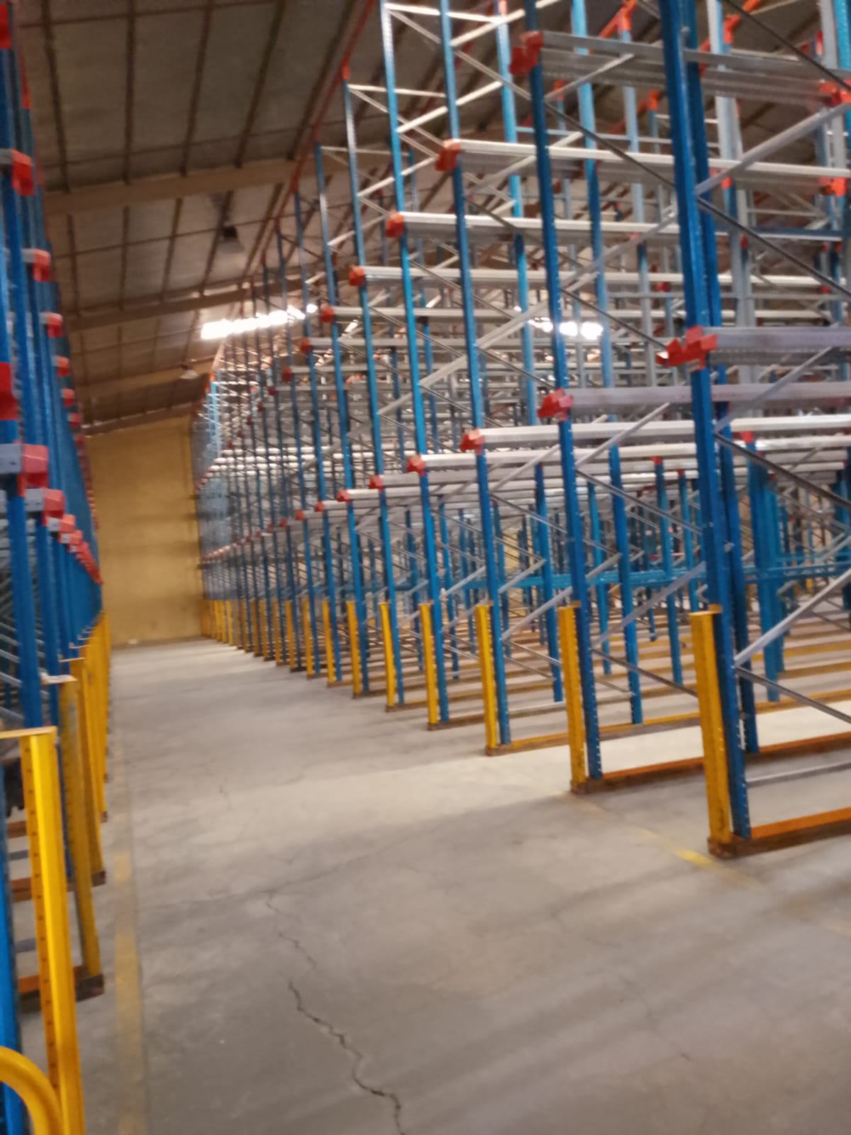 الرفوف المستعملة من الحاج للرفوف